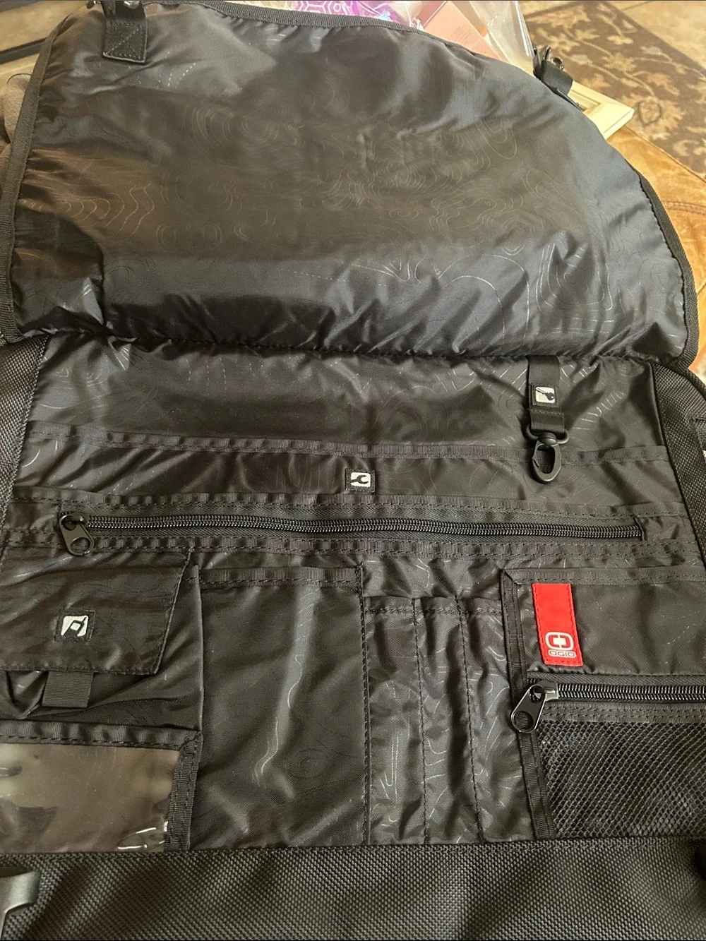 OGIO Black Laptop Messenger Bag with Front Zip Pocket